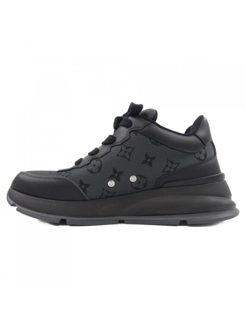 Louis Vuitton LV Classic Sneakers - Picture 2 of 6